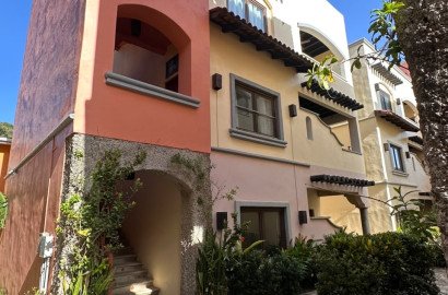 WEST BAY ROAD CONDOMINIO